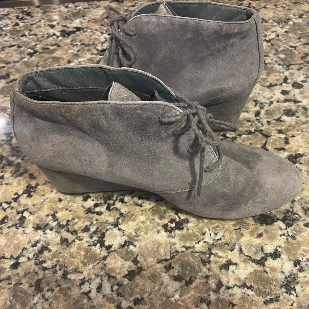 Vionic Micro Suede Wedge Booties; Gray; Women’s S… - image 3